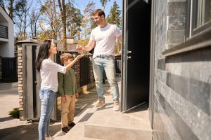 shutterstock_2339046281-300x200